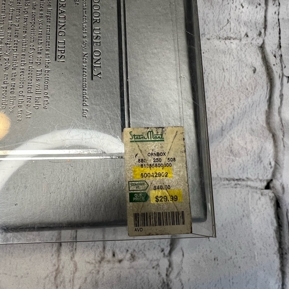 Seasons Design green with gold 4 ornaments - Picture 7 of 8